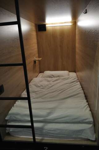 Хостелы Hostel S size Нур-Султан Спальное место на двухъярусной кровати в общем номере для мужчин и женщин-1